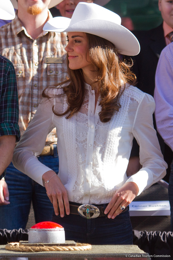 Kate presses the 'plunger' to kick off the Parade festivities