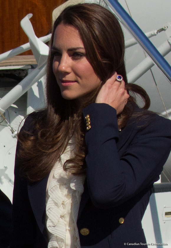 Kate in the navy blue Smythe blazer