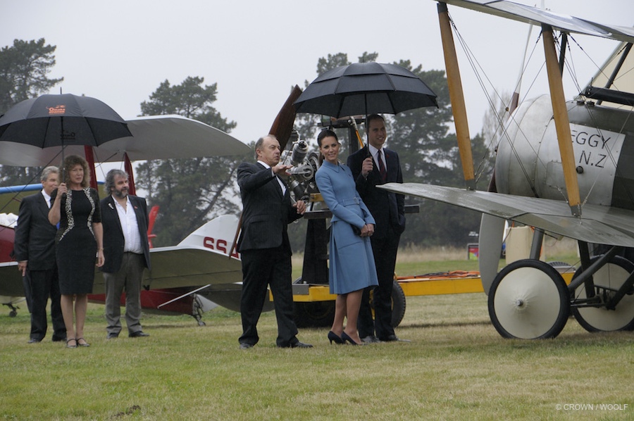 William and Kate looking at airplanes