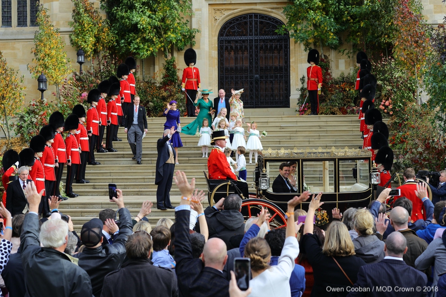 Princess Eugenie and Jack in the carriage