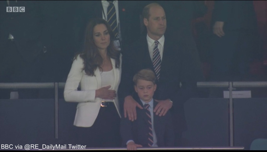 Kate in patriotic red & white to support England in the Euro 2020 Final