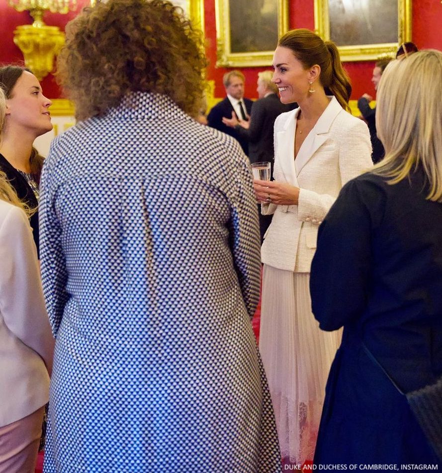 Kate wears Self Portrait to host Hold Still reception