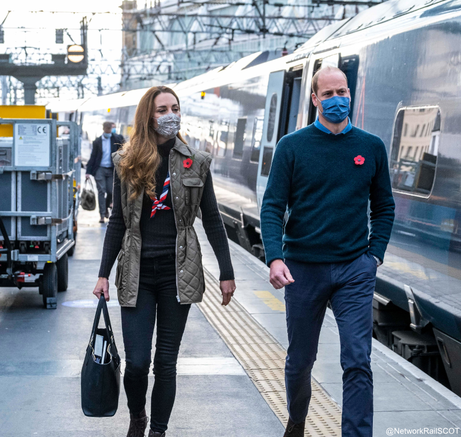 Kate Middleton carrying her Smythson East West Tote in Glasgow