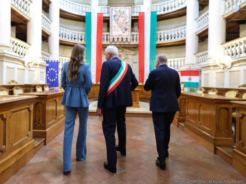 Kate Middleton being welcomed by Mayor Marco Massari at Reggio Emilia's town hall